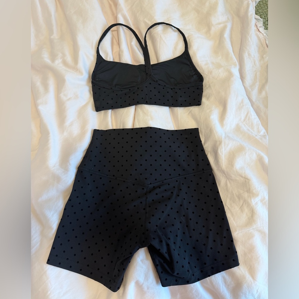 Lululemon Flocked Polka Dot Set – Flow Y Bra + Align HR Shorts (Hemmed 5”)|Black - Picture 7 of 10